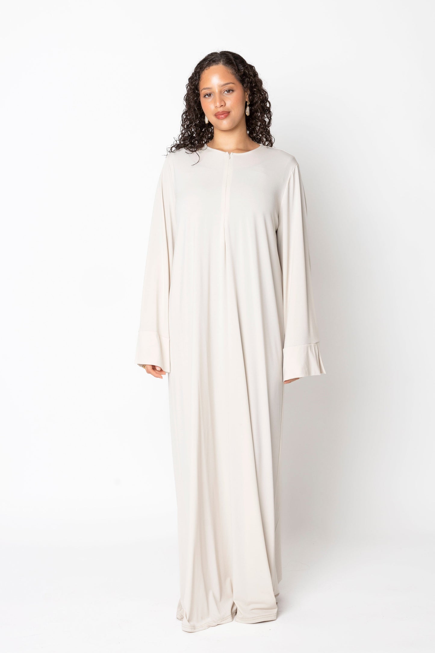 Abaya ’OFF-WHITE’ aemodeésty.com
