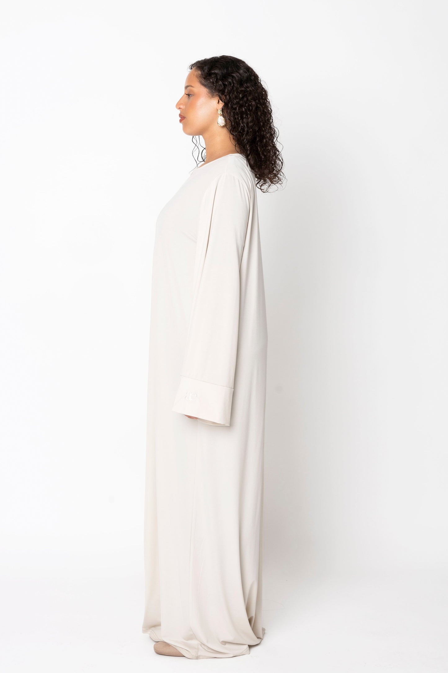 Abaya ’OFF-WHITE’ aemodeésty.com