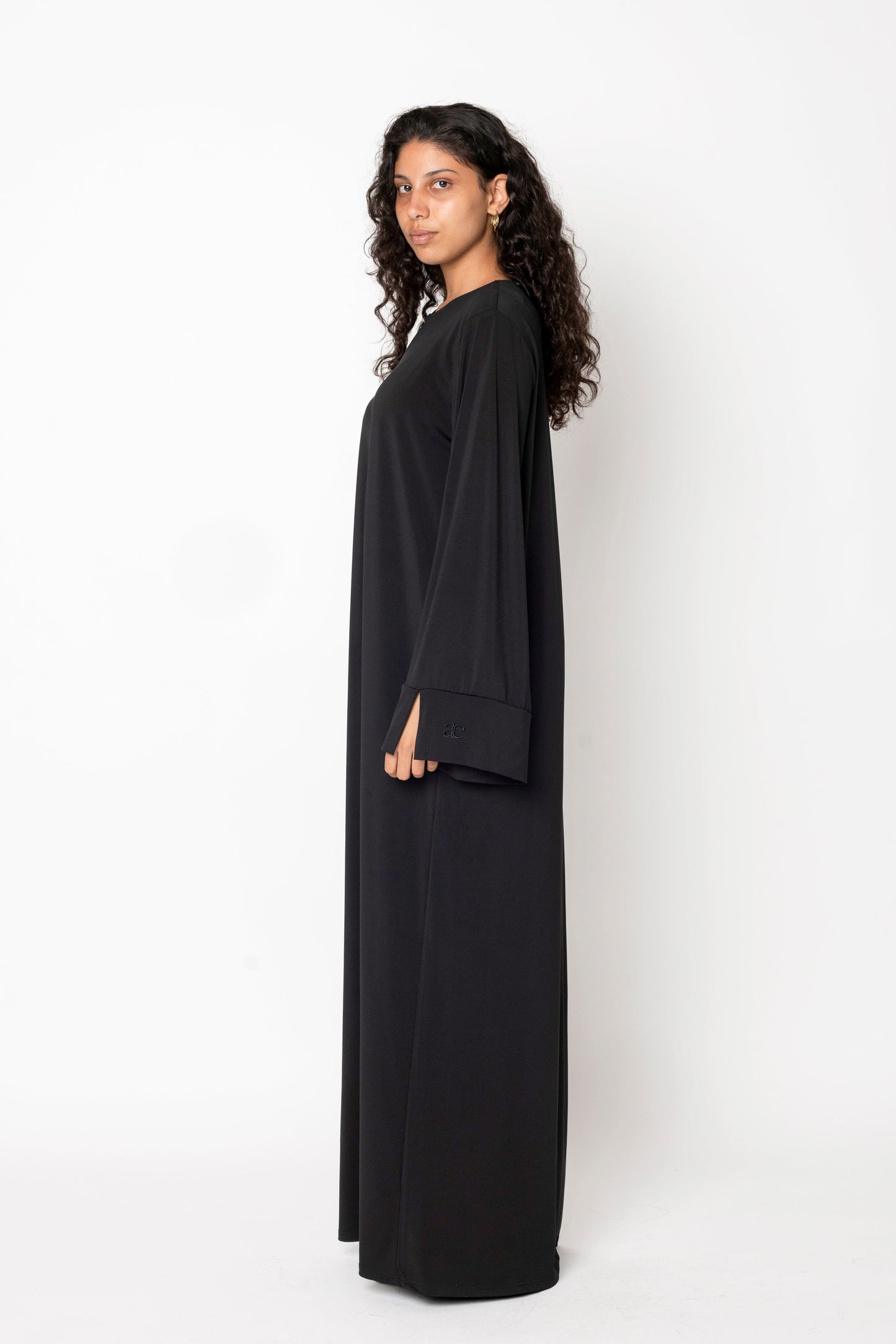 Abaya ’A-MUST’ aemodeésty.com