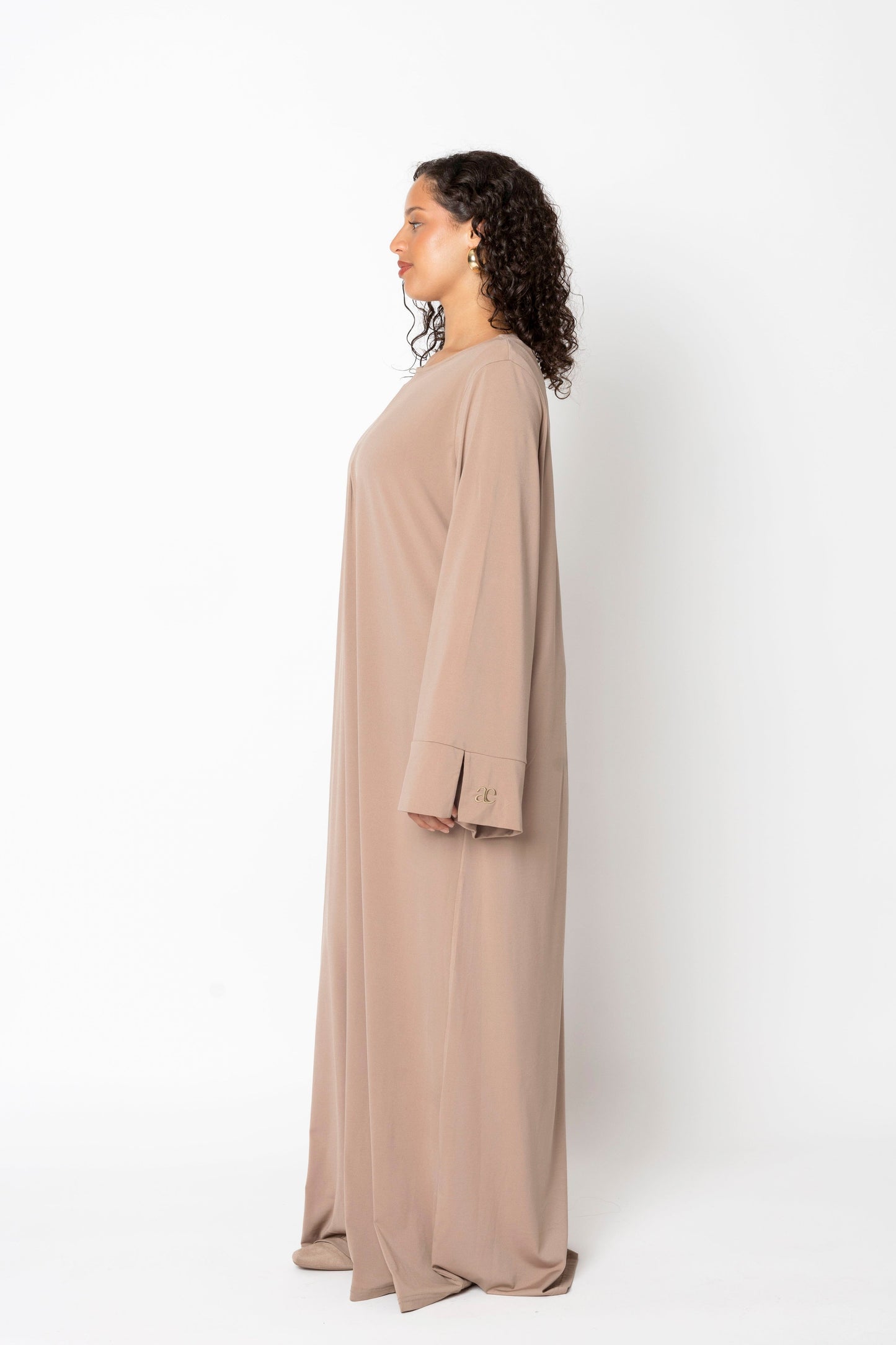 Abaya ‘MOCHA’ aemodeésty.com