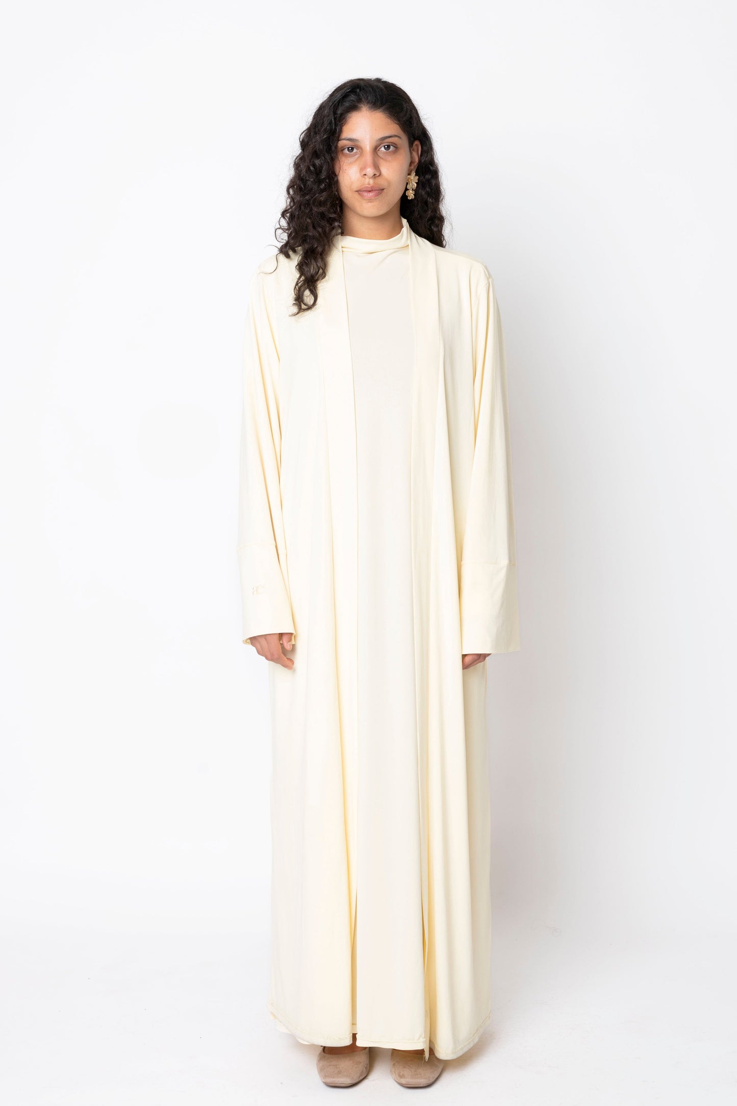 Open abaya ’LEMONADE’ aemodeésty.com