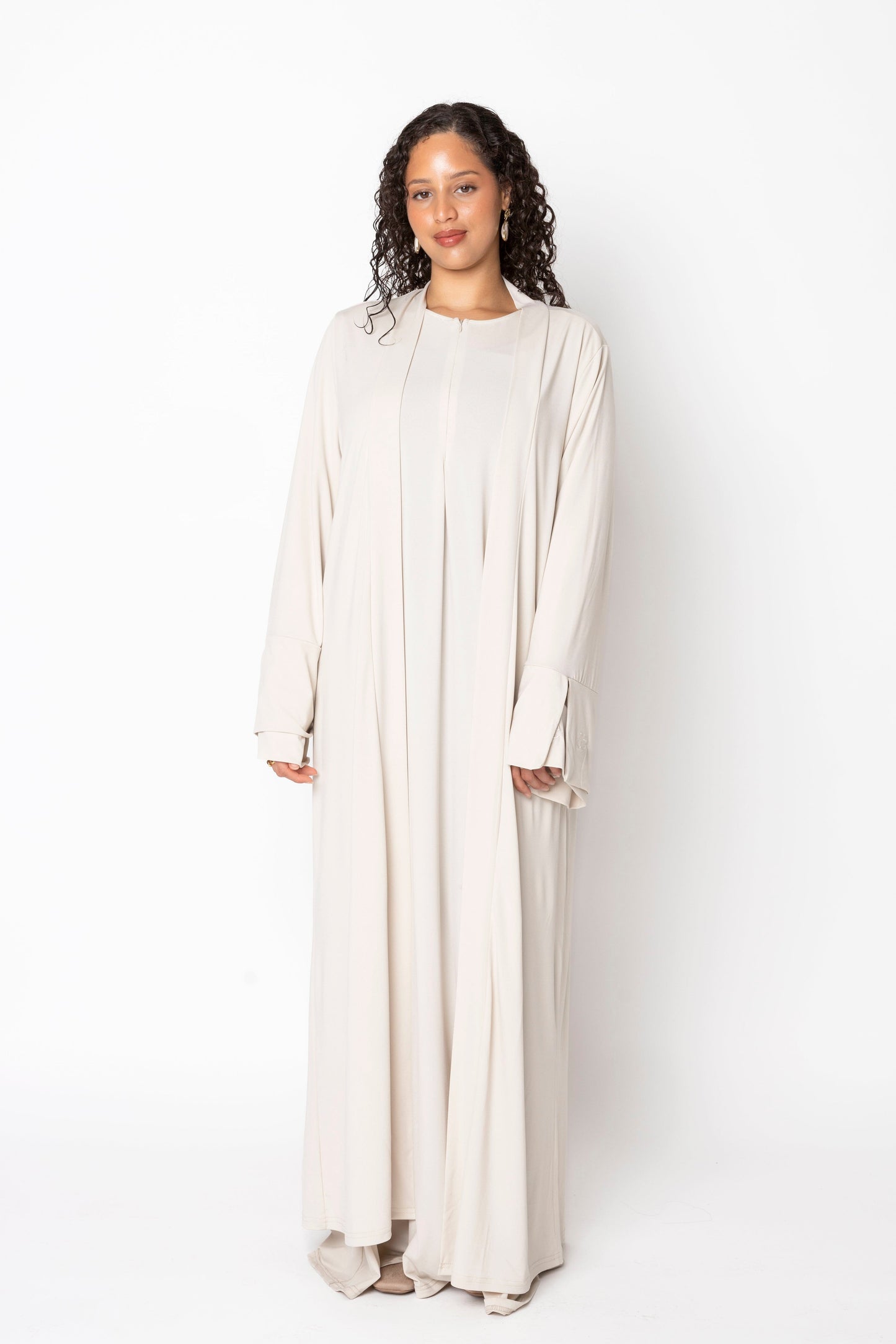 Open Abaya ’OFF-WHITE’ aemodeésty.com