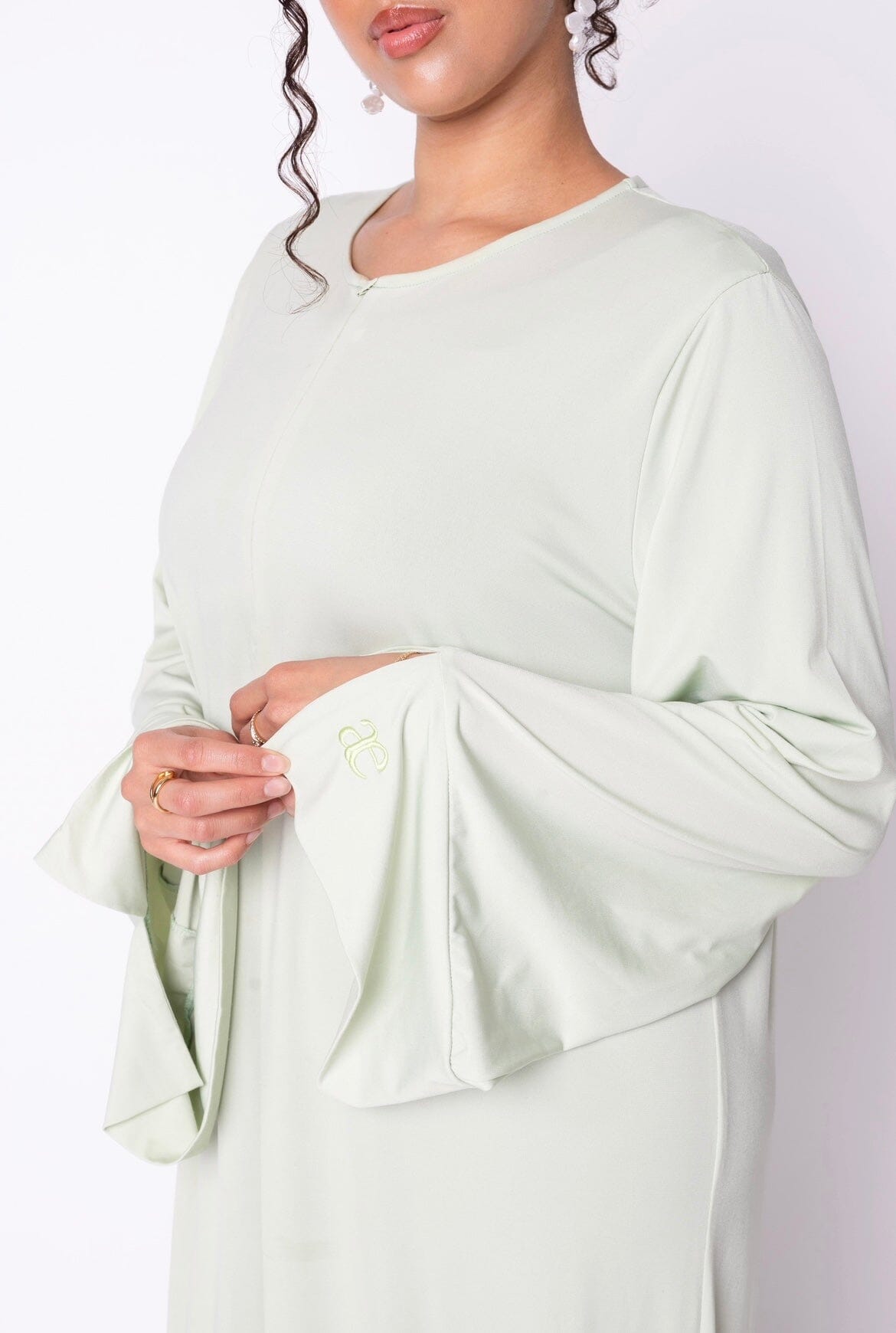 Abaya ’MINT’ aemodeésty.com