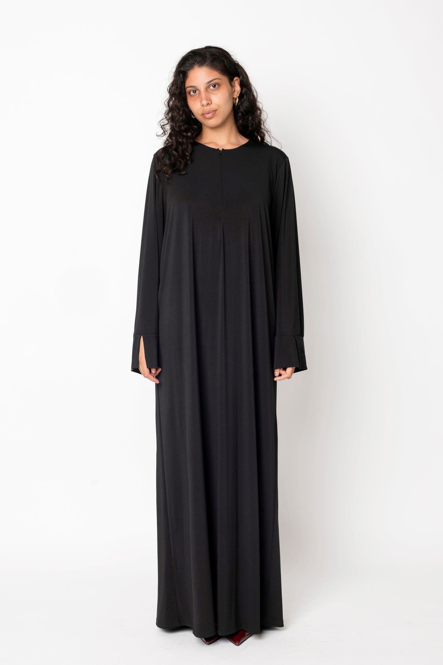 Abaya ’A-MUST’ aemodeésty.com 